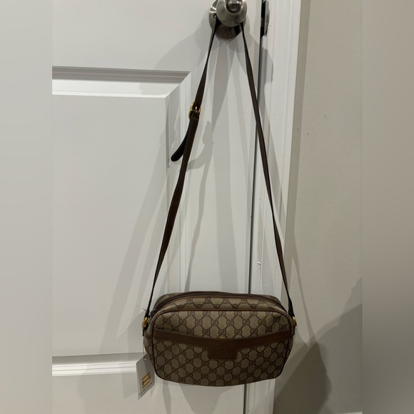 Gucci Crossbody - Picture 1 of 6